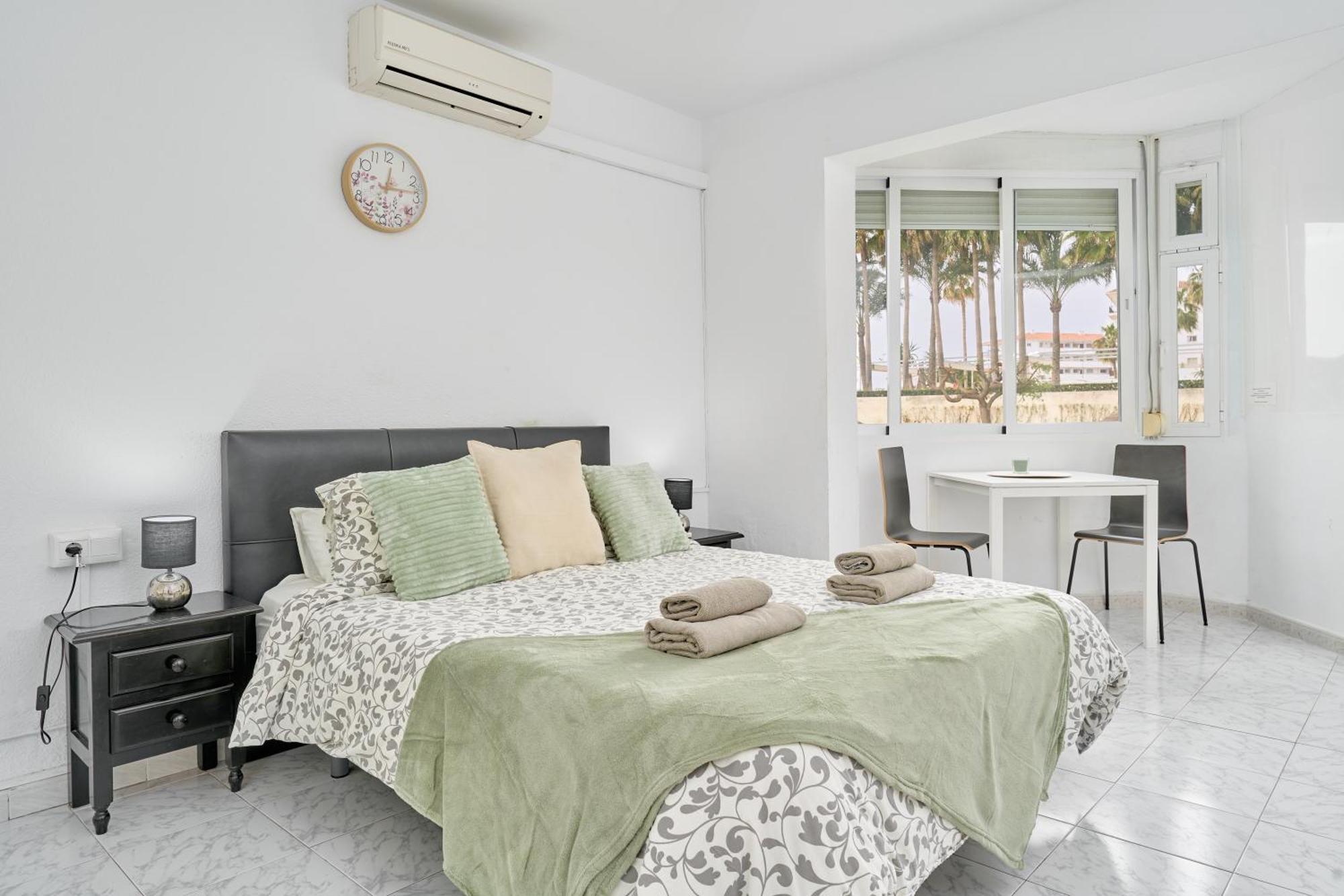 Comfortable Studio Apt Nerja Exterior foto